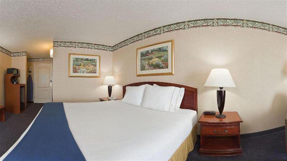 Holiday Inn Express Hotel & Suites Reading By Ihg Eksteriør billede