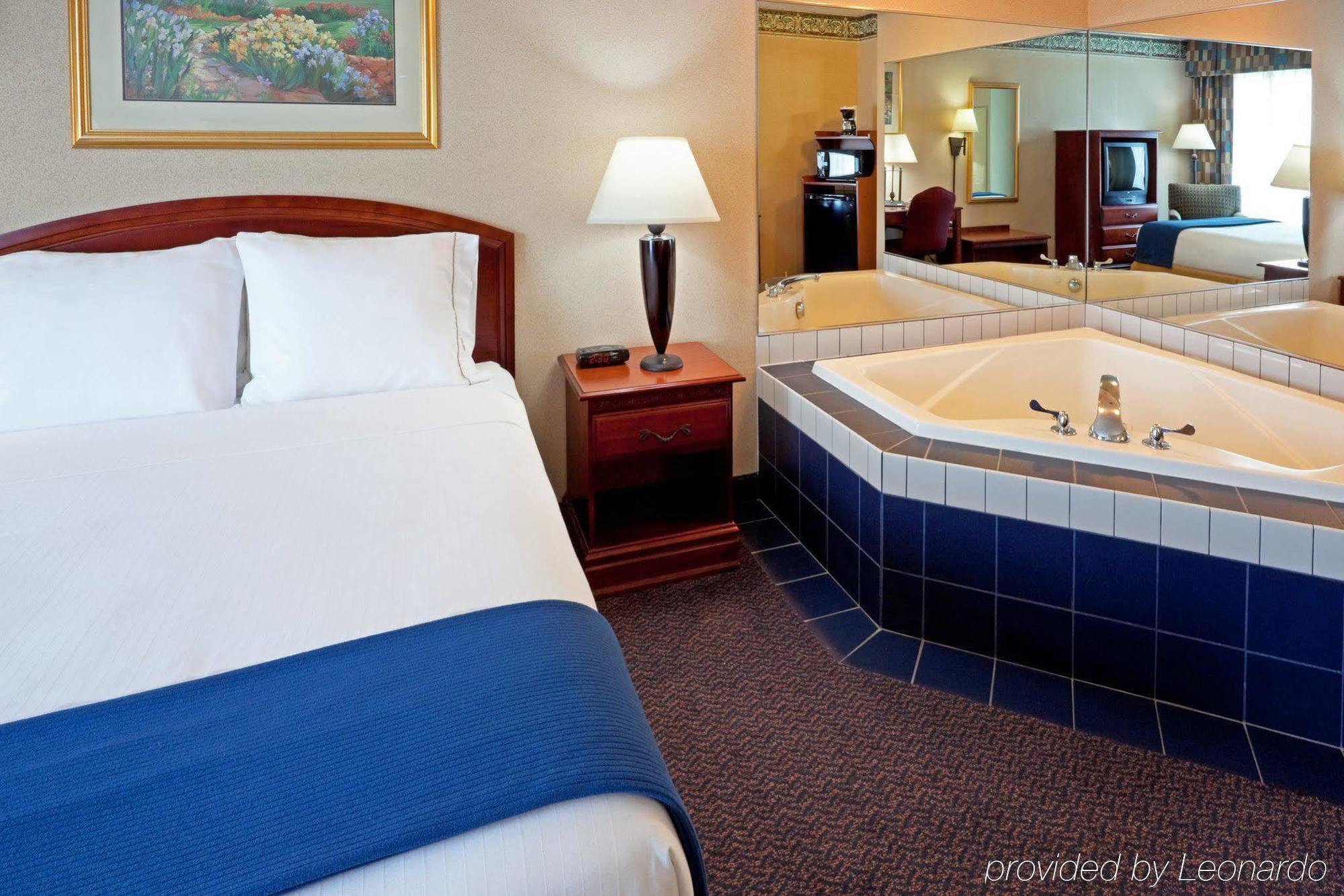 Holiday Inn Express Hotel & Suites Reading By Ihg Eksteriør billede